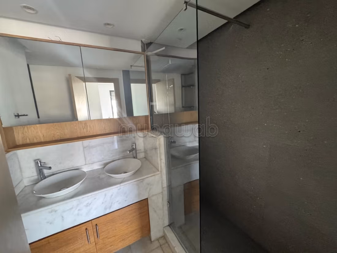 Huren: villa's en luxe woningen. 6 Ruimtes. Conciërgeservice en open haard