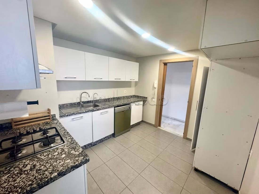 Huren: villa's en luxe woningen. 6 Ruimtes. Conciërgeservice en open haard