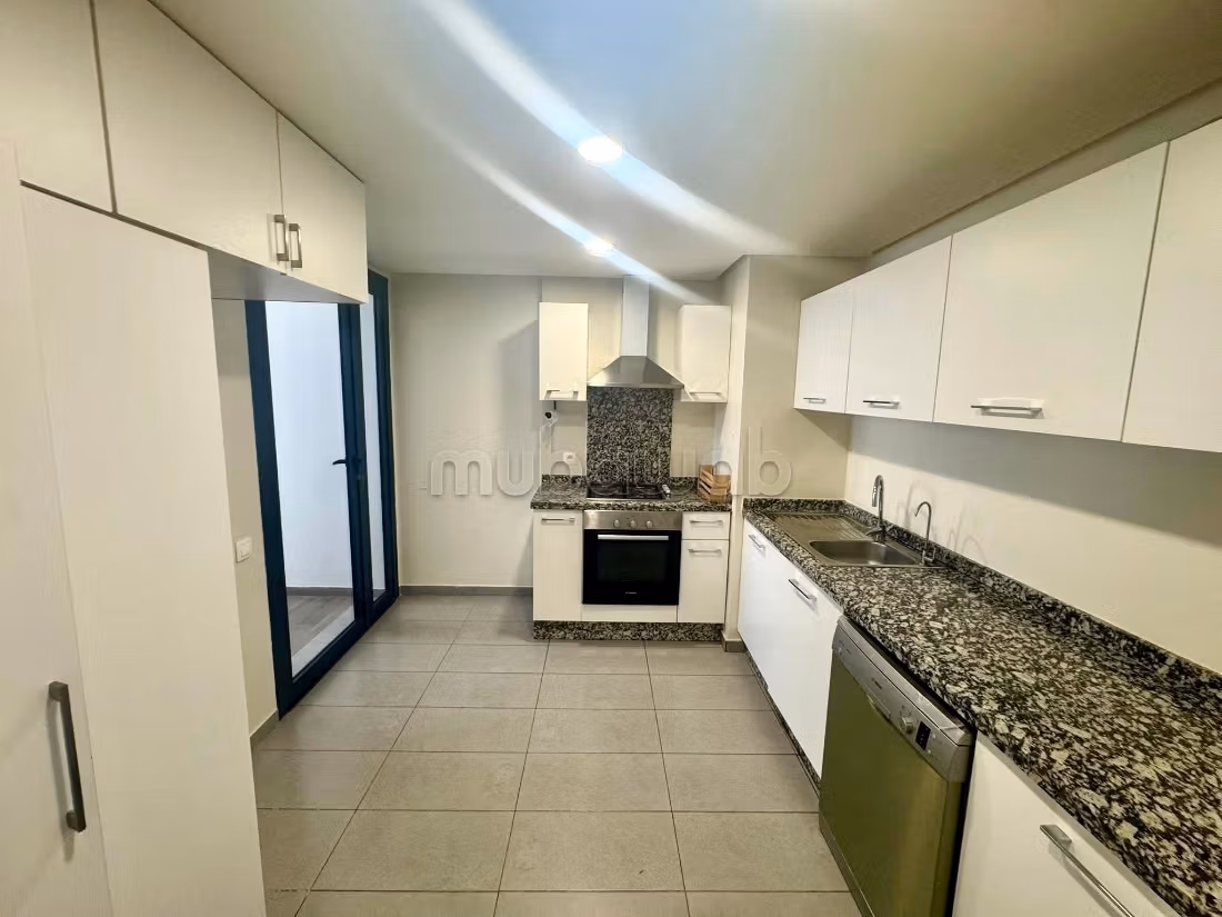 Huren: villa's en luxe woningen. 6 Ruimtes. Conciërgeservice en open haard