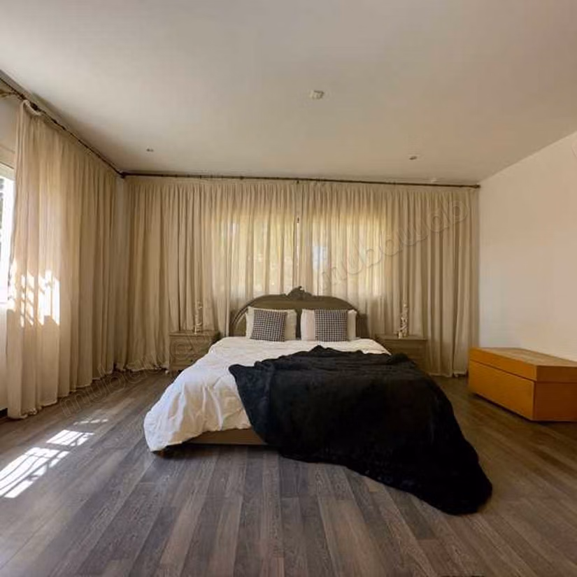 Villa à Louer de 1998.0 m² à Bouskoura, Bouskoura