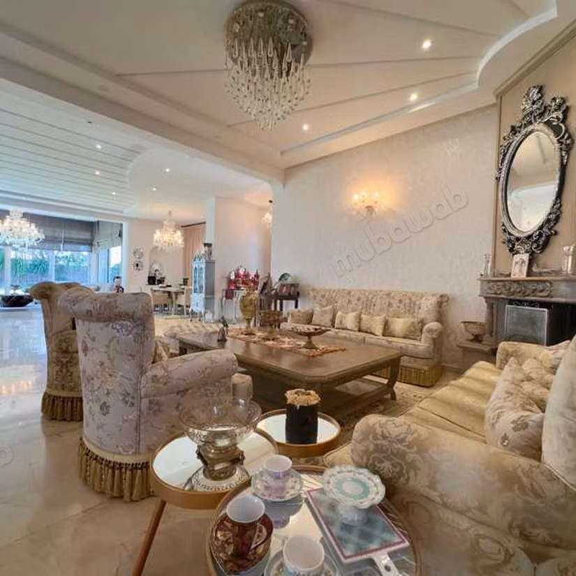 Villa à Louer de 1998.0 m² à Bouskoura, Bouskoura