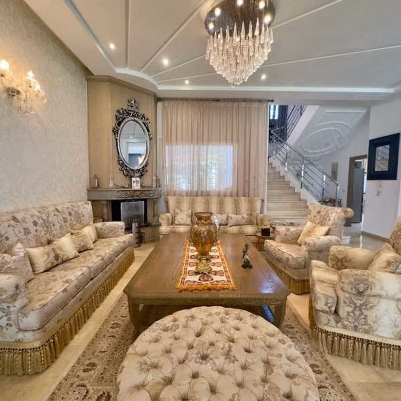 Villa à Louer de 1998.0 m² à Bouskoura, Bouskoura