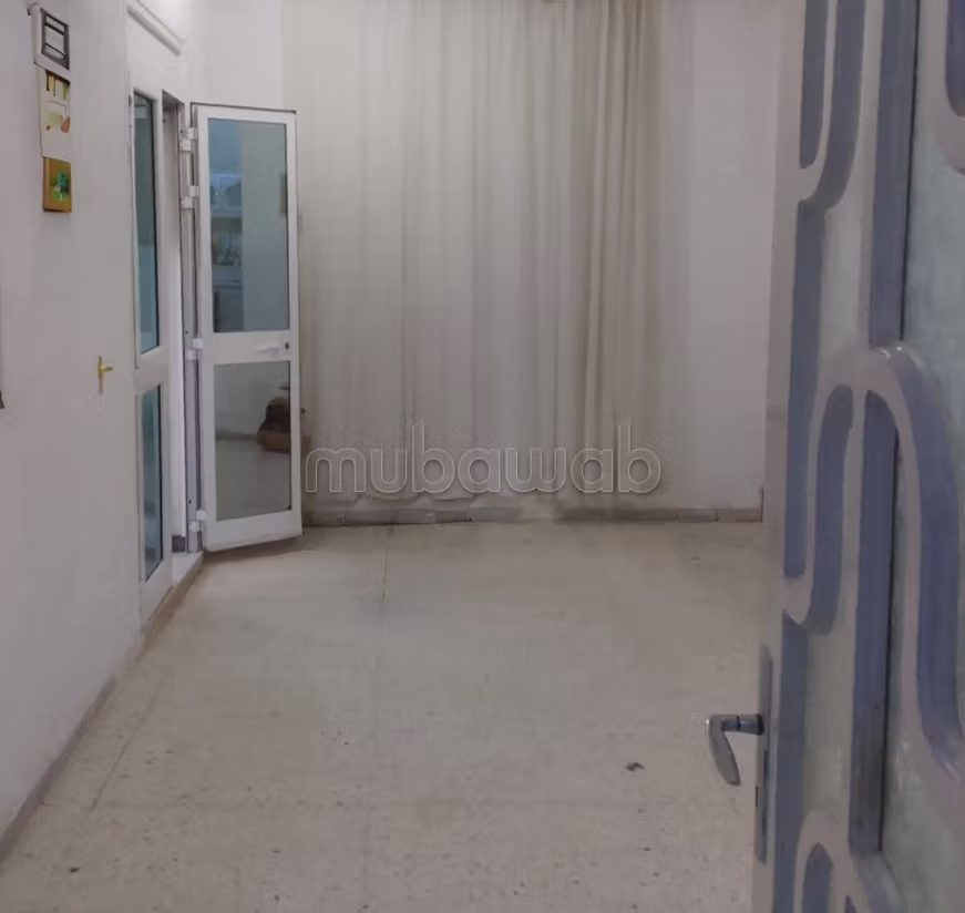 Somptueuse maison à vendre. Superficie 290 m². Belle terrasse et jardin