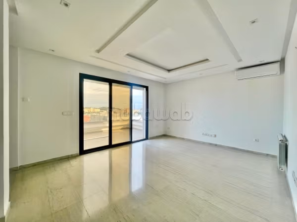 Flat for rent in Les Jardins de Carthage. 2 lovely rooms. Ample storage space