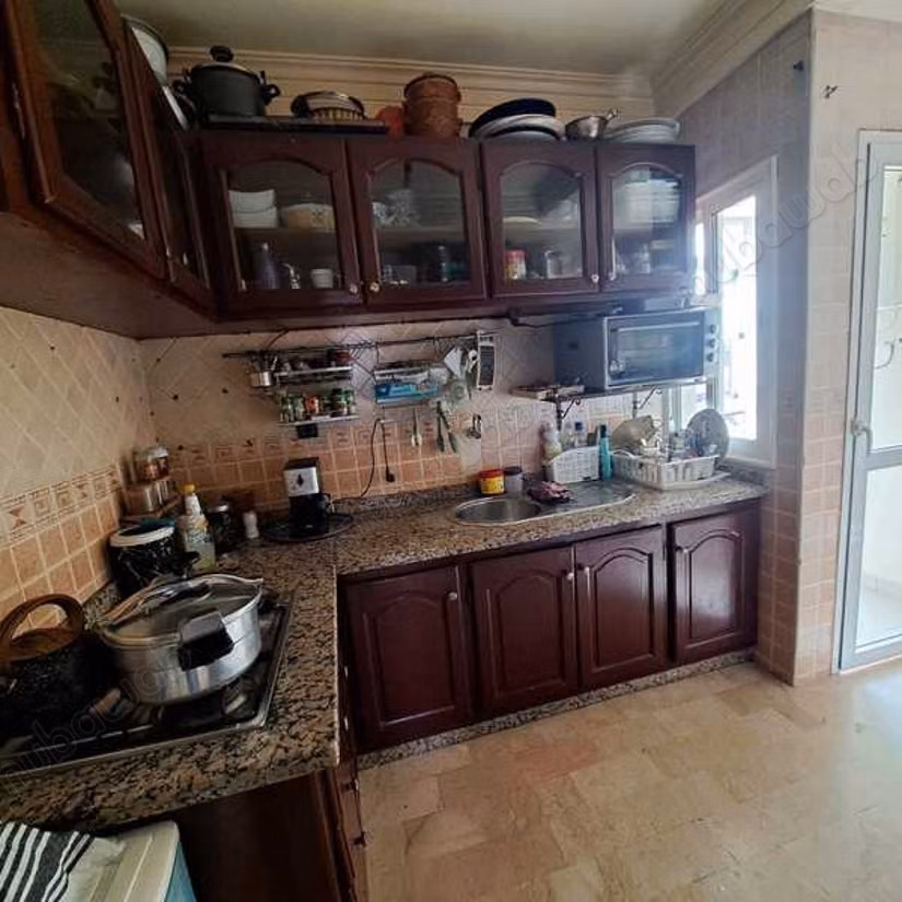 Fabulous apartment for sale in Beauséjour. 3 lovely rooms. Carpark, Balcony