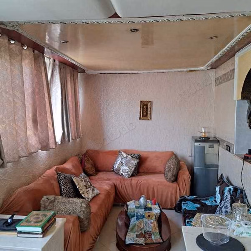 Fabulous apartment for sale in Beauséjour. 3 lovely rooms. Carpark, Balcony