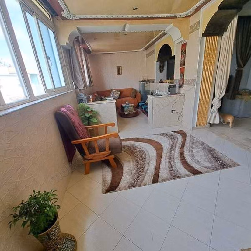 Fabulous apartment for sale in Beauséjour. 3 lovely rooms. Carpark, Balcony
