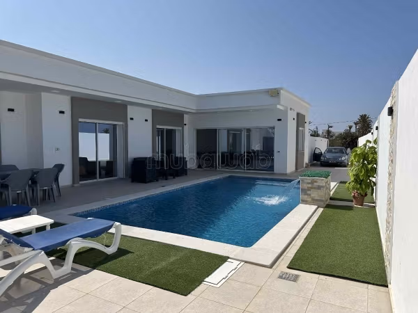 Somptueuse villa à vendre. Superficie 170 m². Meublé