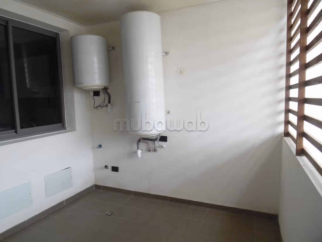 Appartement moderne en Location à Souissi — 5