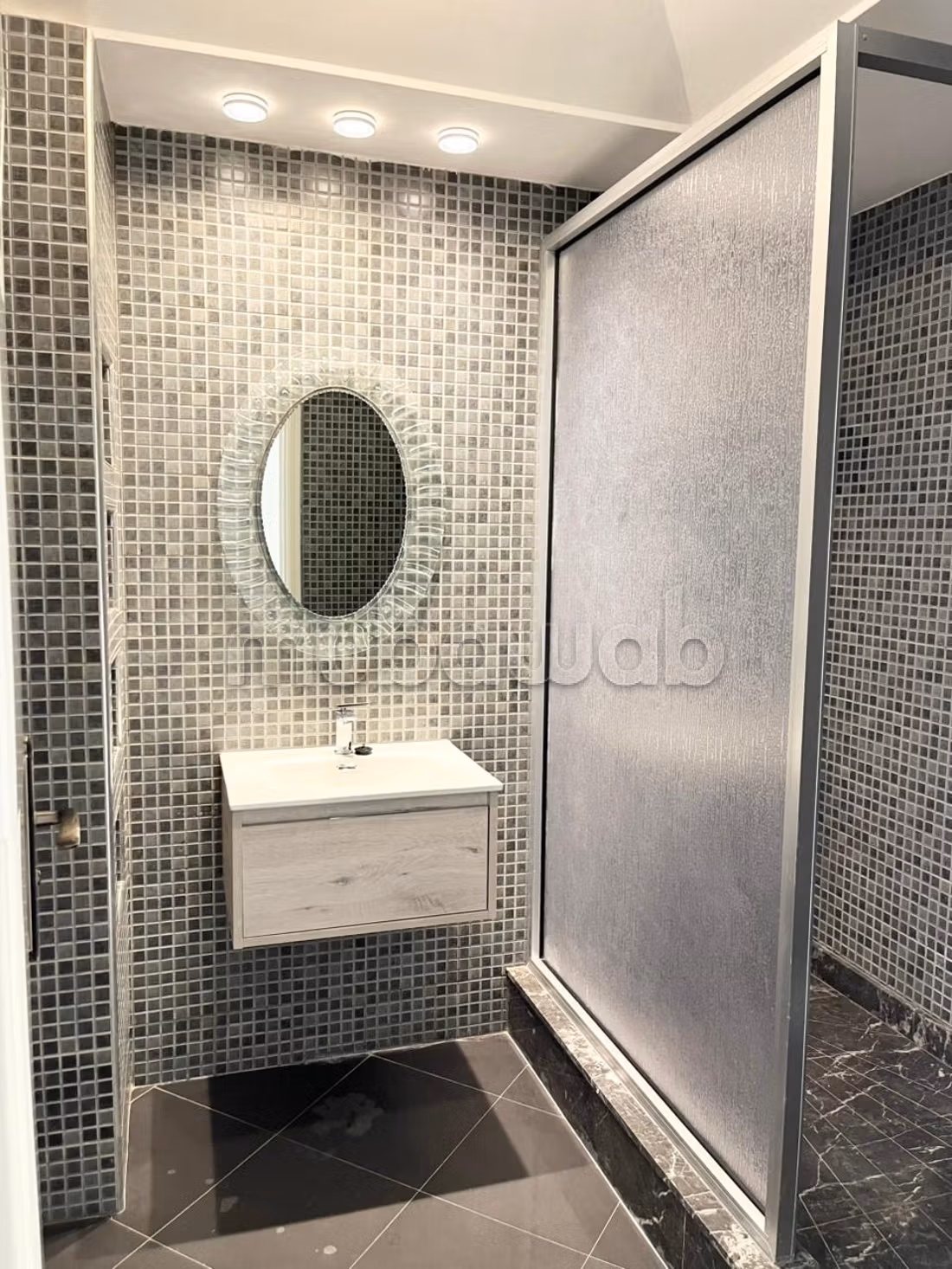 Appartement rénové Aindiab