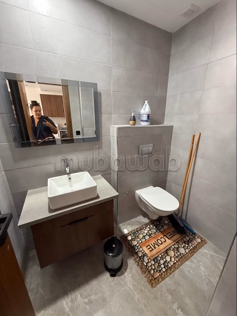 Très beau studio meublé sans vis à vis — 4