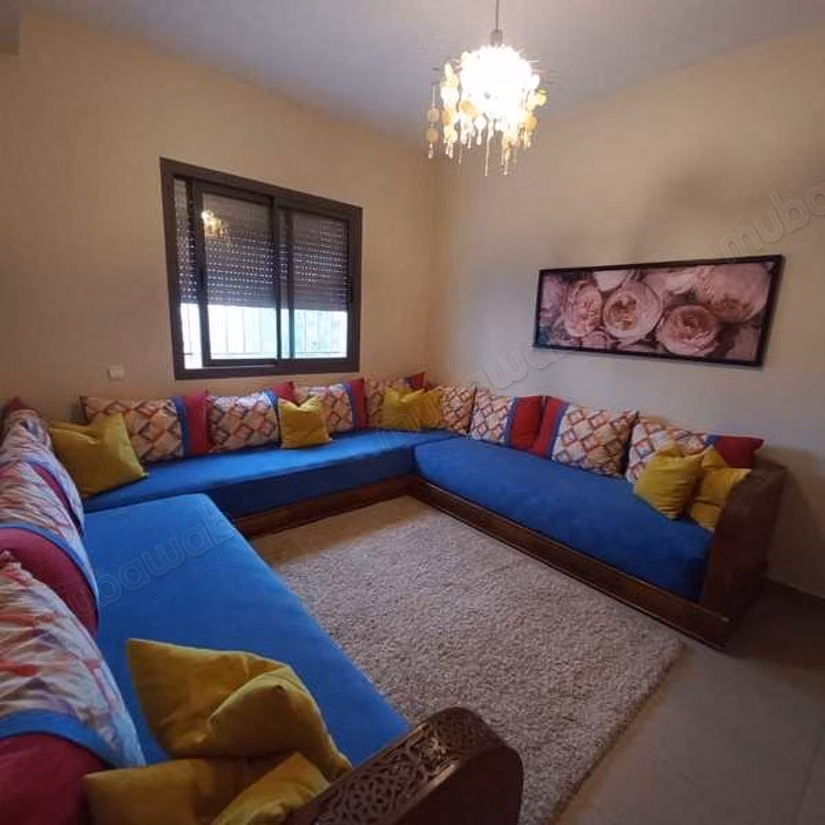 Beautiful apartment for sale in Roches Noires. 5 comfortable rooms. With garage and lift