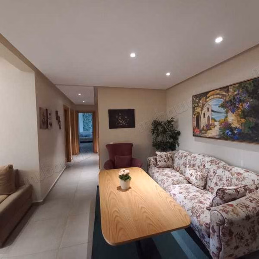 Beautiful apartment for sale in Roches Noires. 5 comfortable rooms. With garage and lift
