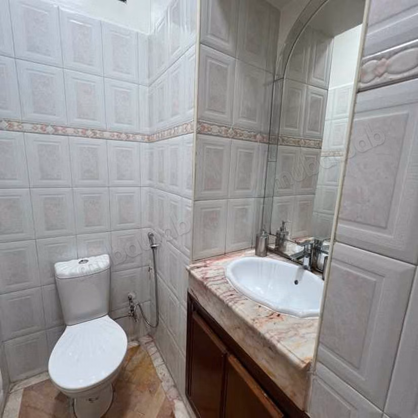 Beautiful apartment for sale in Hay Haddaouia. 6 comfortable rooms. Parking spaces and garden