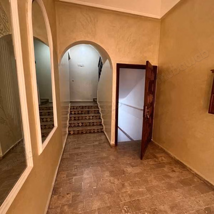Beautiful apartment for sale in Hay Haddaouia. 6 comfortable rooms. Parking spaces and garden
