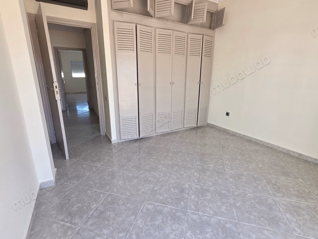 Bel Appartement avec terrasse au centre agdal 
raba