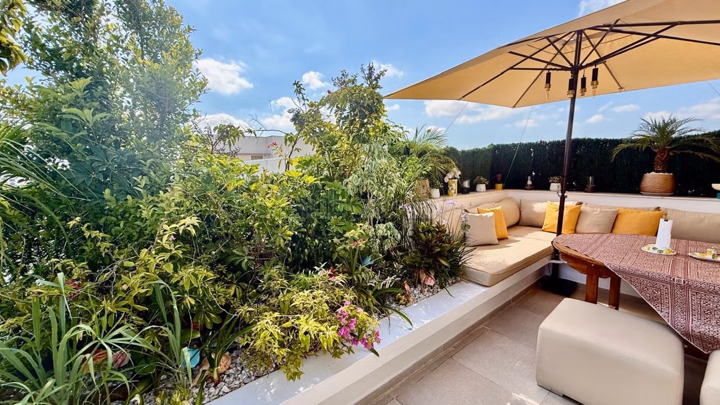 Penthouse meublé à vendre – l’Orangeraie Souissi, Rabat — 3