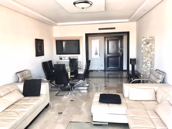 Bonito piso en alquiler en Hivernage. 3 bonitas habitaciones. Bien amueblado