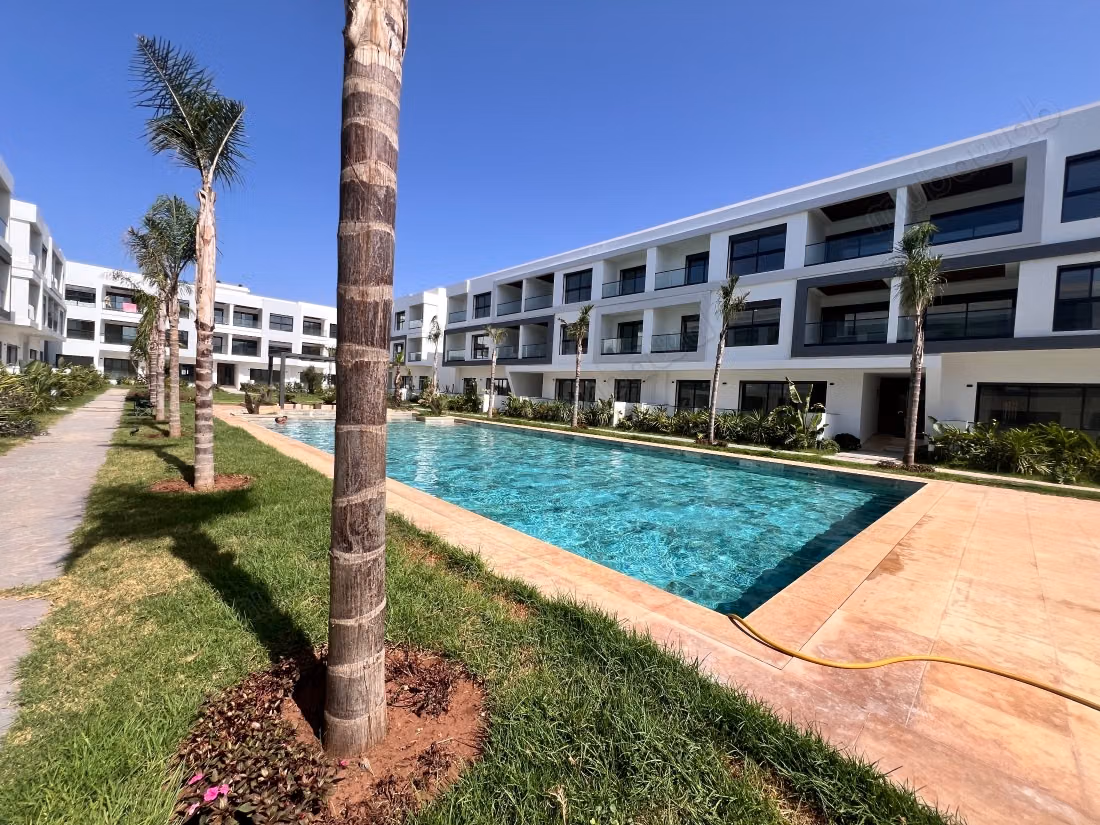 Very nice apartment for rent in Souissi. 3 beautiful rooms. Robust door, Residence with security