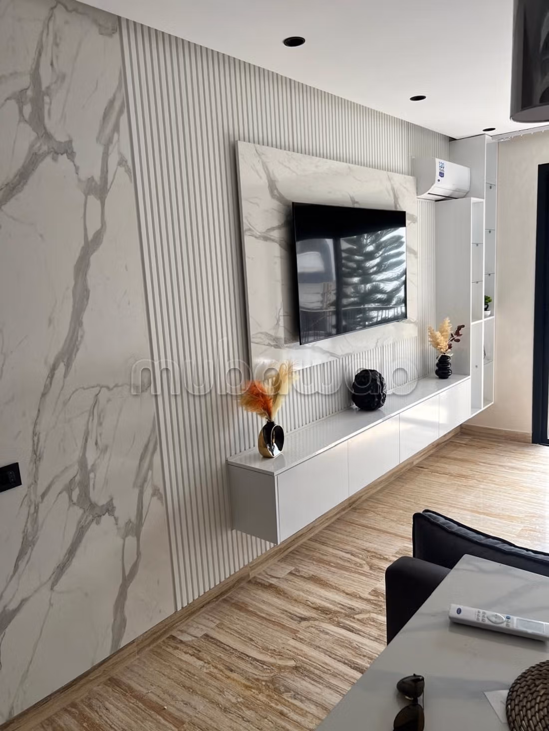 Très bel appartement en location à Belvédère. Surface totale 59 m². Bien meublé