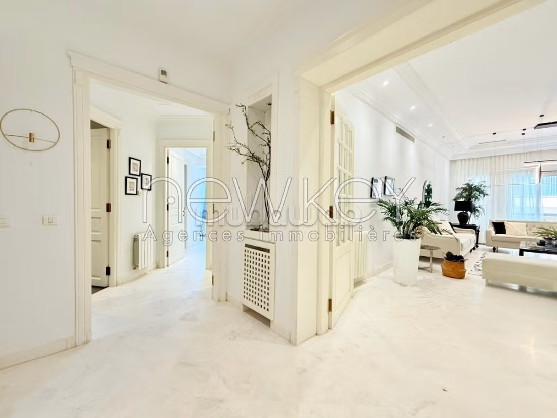 Rent an apartment in Les Berges Du Lac 2. Area of 215 m². Attic