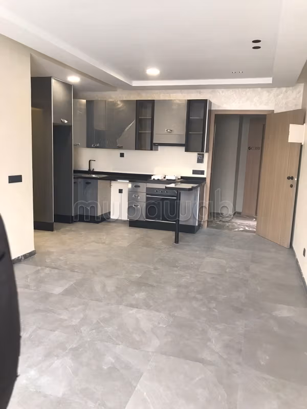 Lovely apartment for rent in Sidi Maarouf. 1 lovely room. Lift and parking