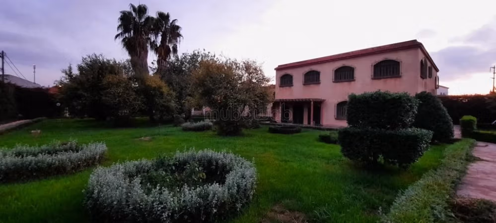 Land kopen in Bouskoura Ville. Totale oppervlakte 6050 m²