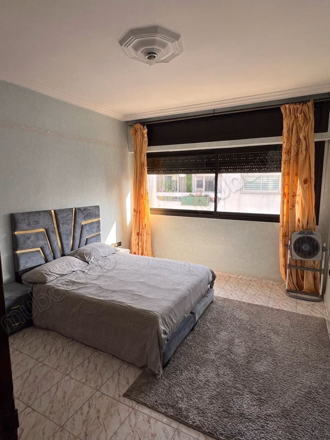 Location d'un appartement à Agdal. Surface totale 154 m². Meublé