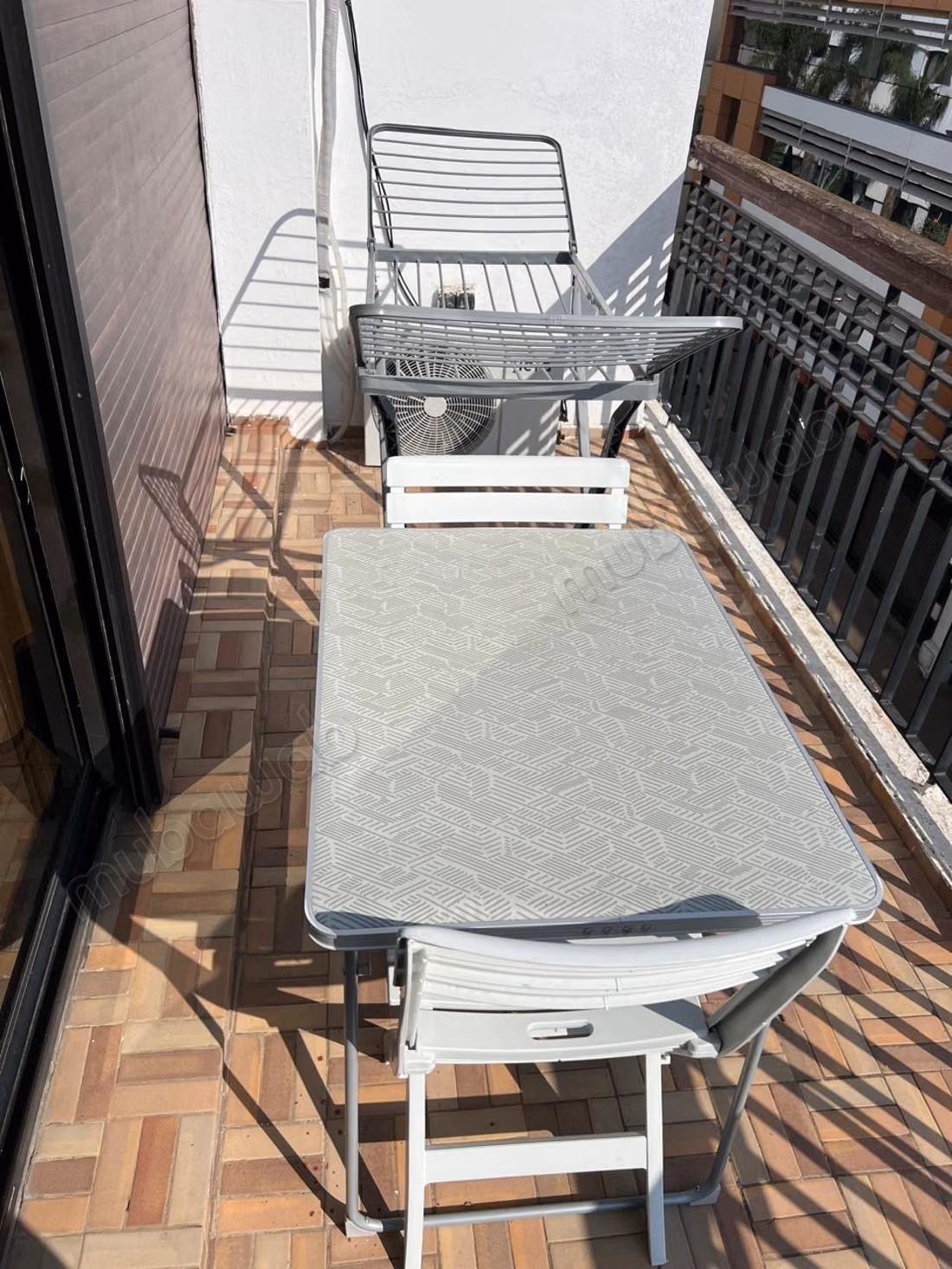 Location d'un appartement à Agdal. Surface totale 154 m². Meublé