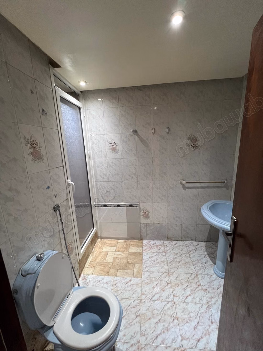 Location d'un appartement à Agdal. Surface totale 154 m². Meublé