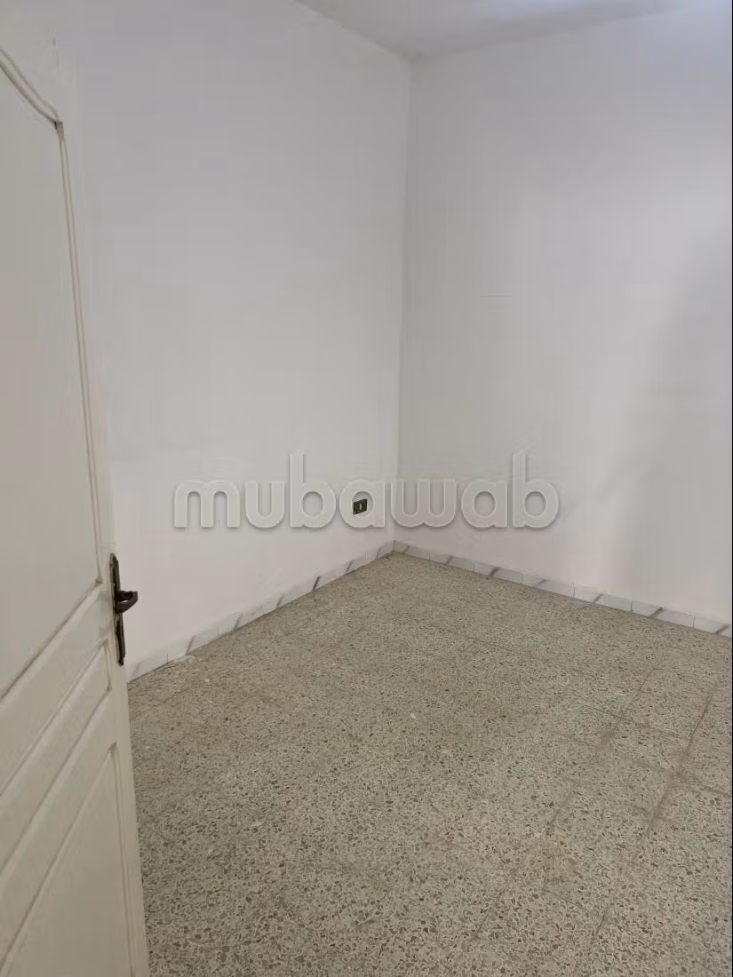Acquista casa. 8 locali spaziosi