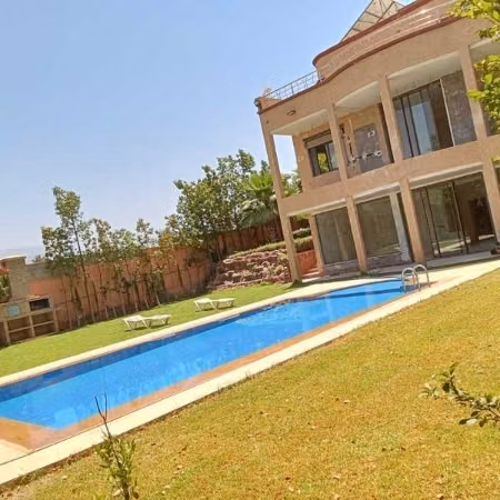 Villa à Vendre de 1015.0 m² à Marrakech, Route D’Ourika Douar Moussa