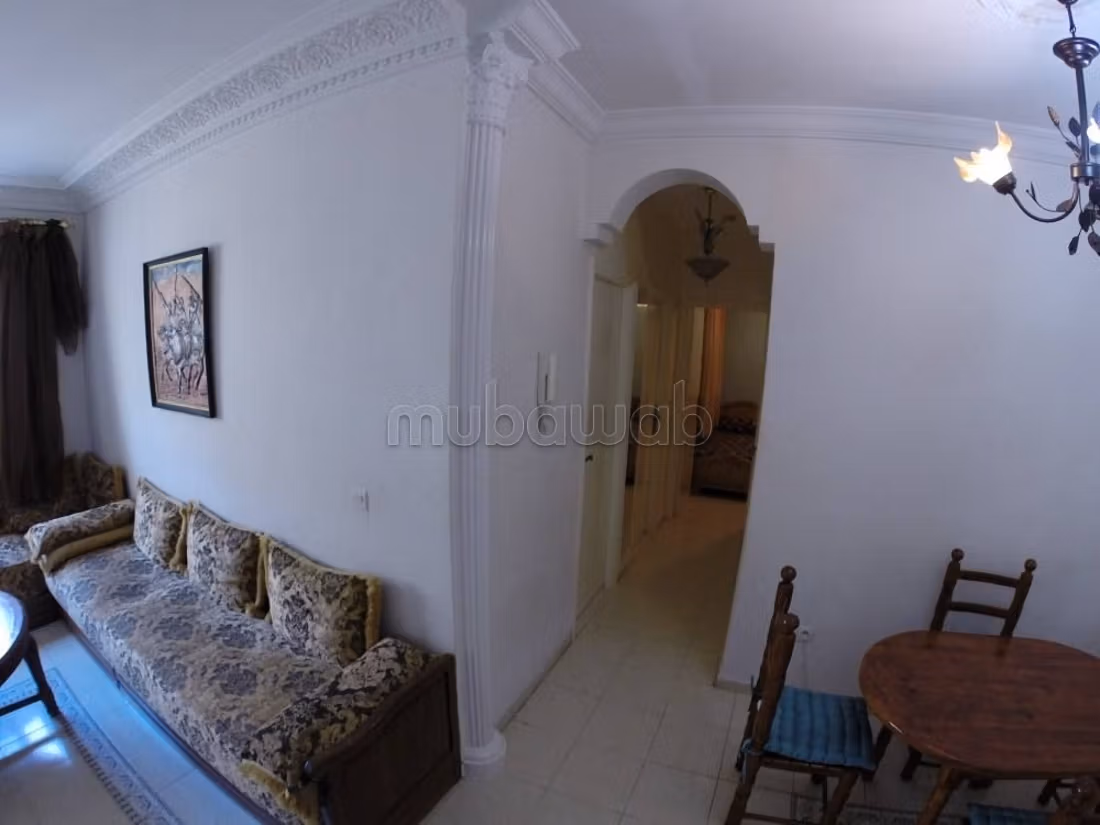 Very nice apartment for rent in Oulfa. Dimension 58 m². Traditional Moroccan living room