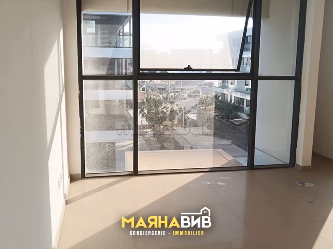 Offices for rent in Founti. Dimension 73 m². Security