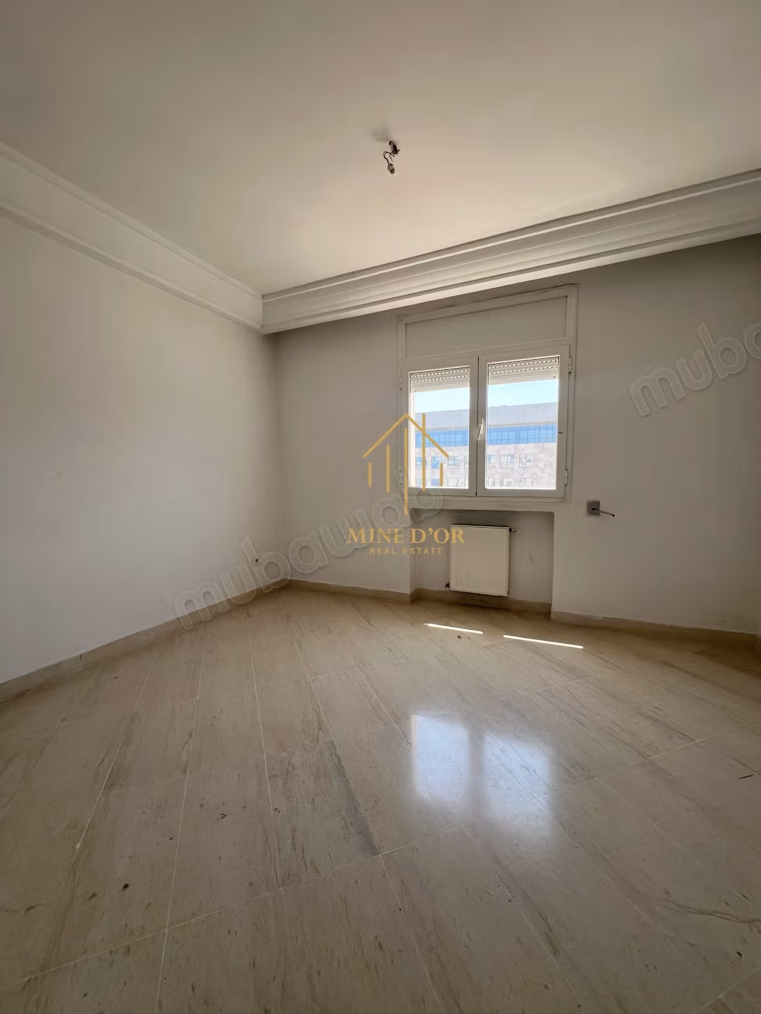Rent this apartment in Centre Urbain Nord. 1 room. No Lift, Large terrace