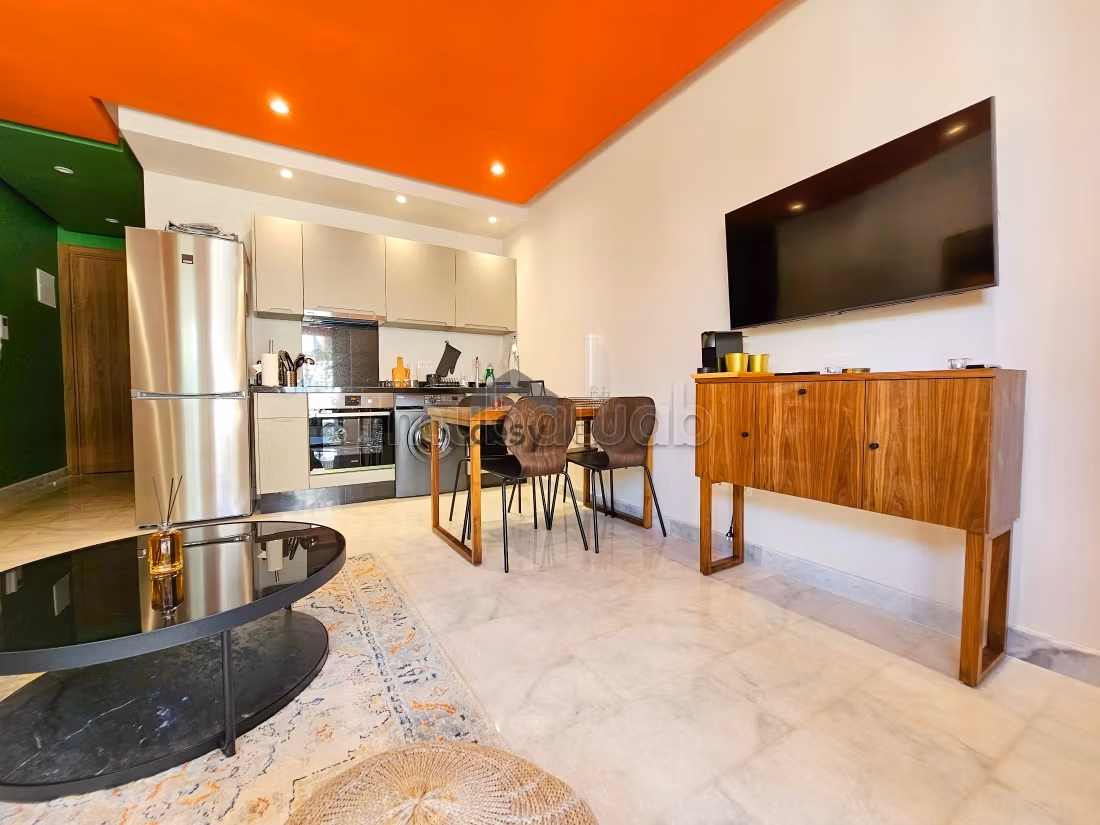 Studio duplex plein sud – Confort et luminosité
