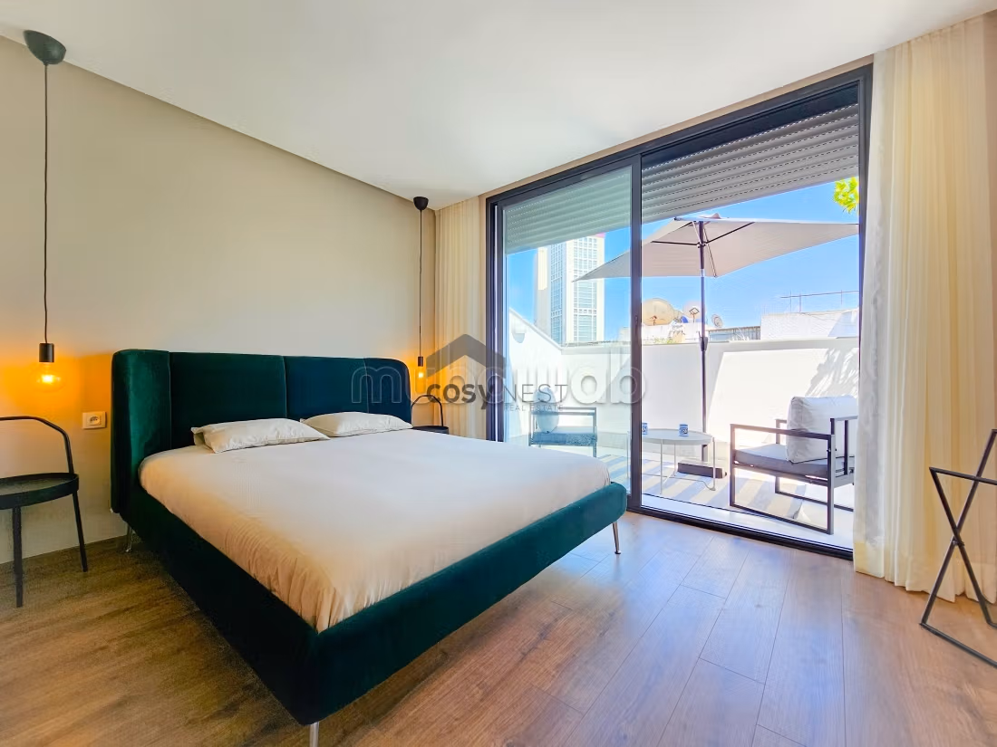 Studio duplex plein sud – Confort et luminosité
