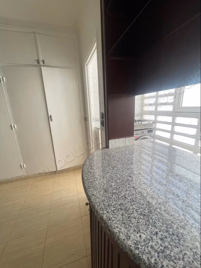 À vendre – bel appartement au cœur du triangle d’or
