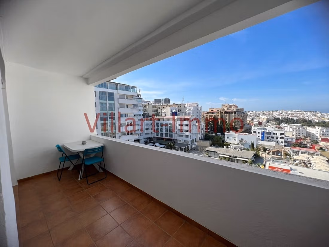 Appartamento in centro città, terrazza, piscina, vista mare