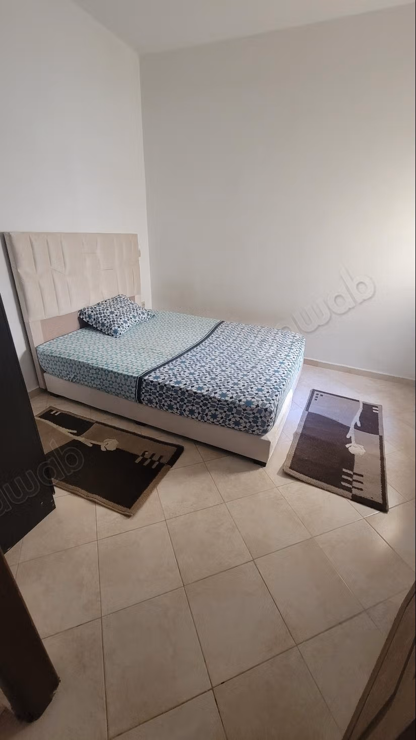 Nu te huur: appartementen in Moujahidine. Totale oppervlakte 55 m². Gemeubileerd