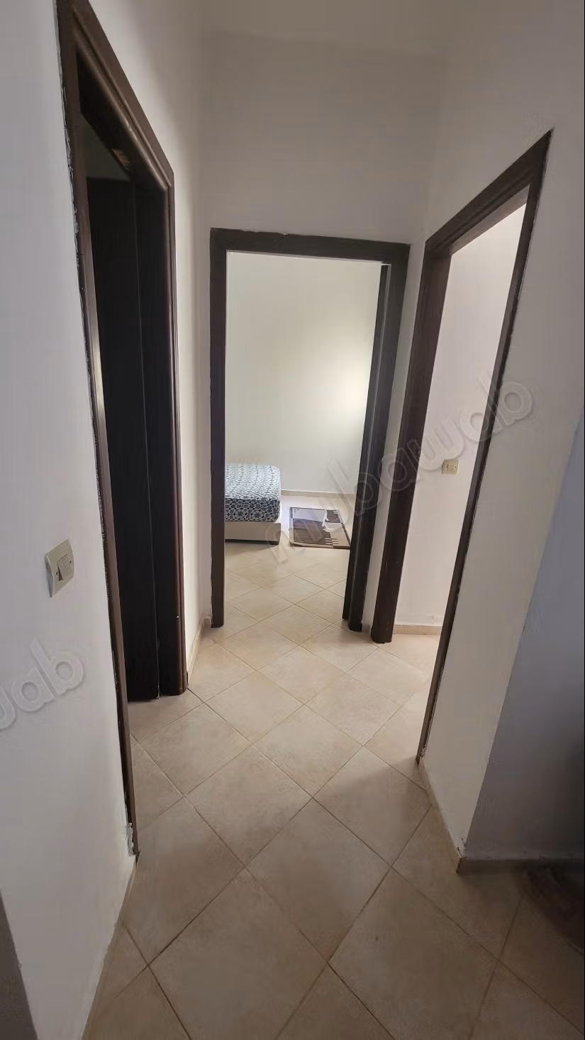 Nu te huur: appartementen in Moujahidine. Totale oppervlakte 55 m². Gemeubileerd