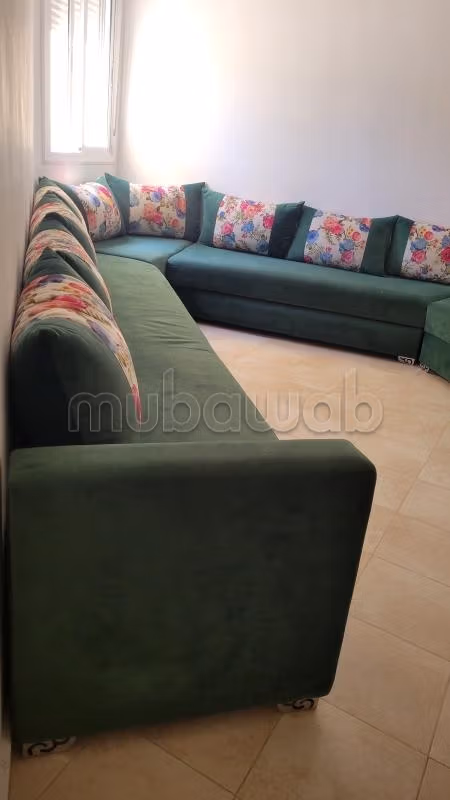 Affitto di un bellissimo appartamento a Moujahidine. Superficie 55 m². Ammobiliato