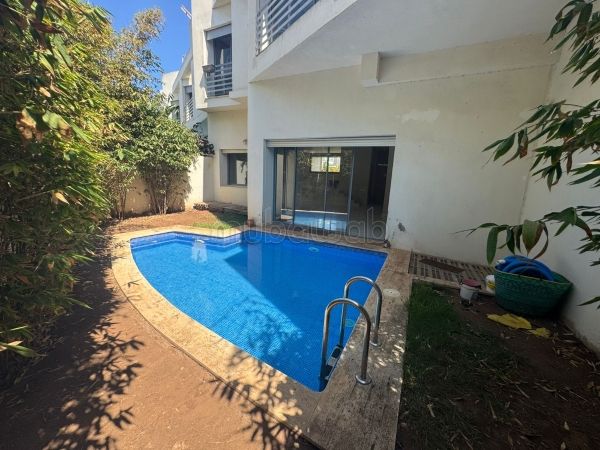 À Dar Bouaaza À La Vente Villa De 4 Chambres avec Piscine n