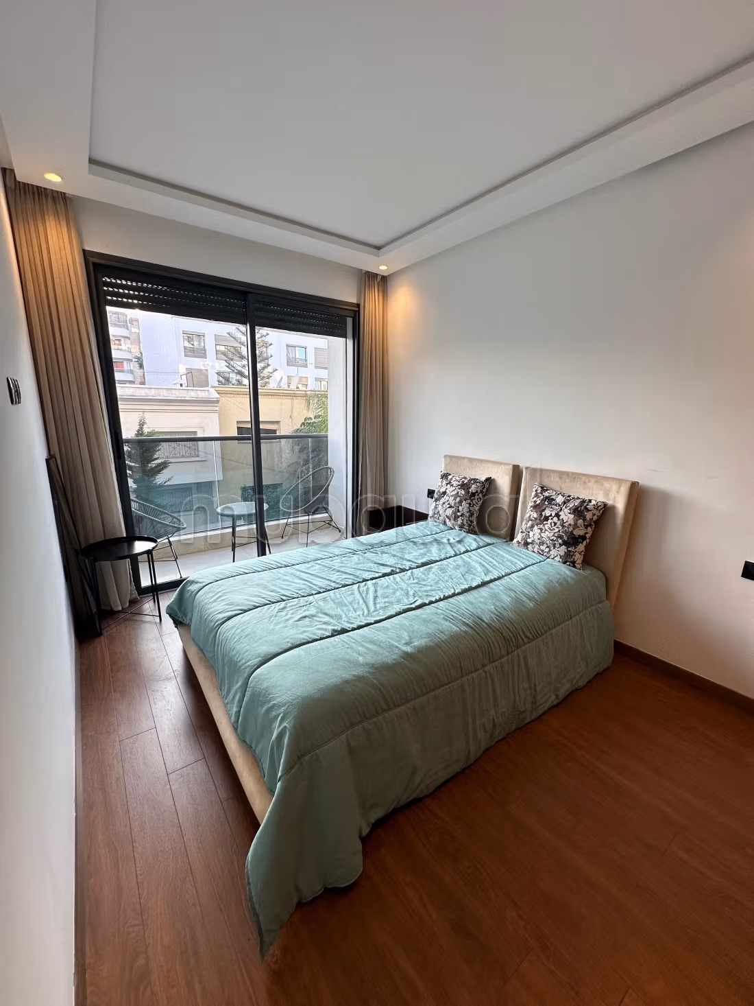 Superbe studio moderne avec balcon