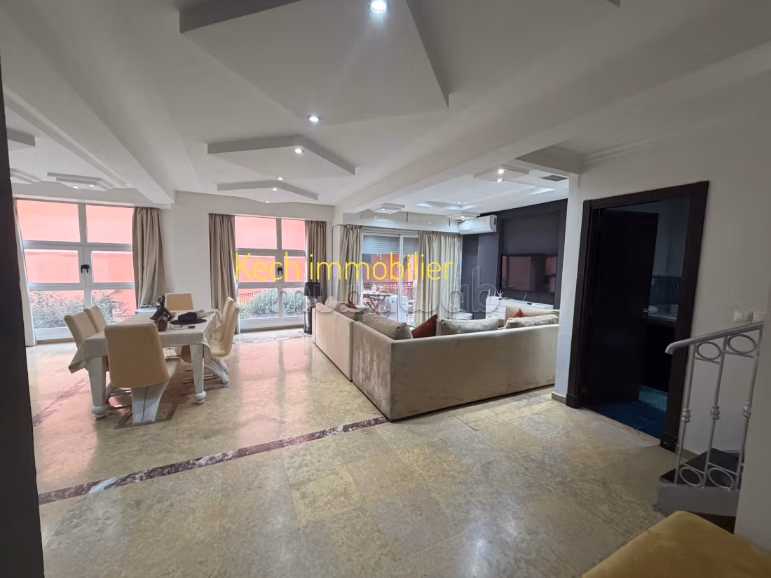 Joli duplex 2 chambres meublé Majorlle