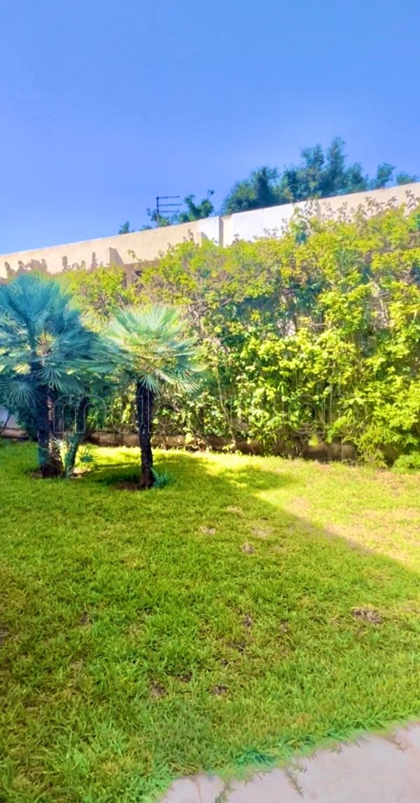 Beau Terrain Villa 1000 metres Anfa Ain Diab