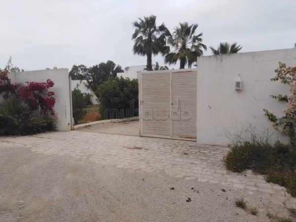 Acquista questo bel terreno a Sidi Frej. Superficie 455 m²