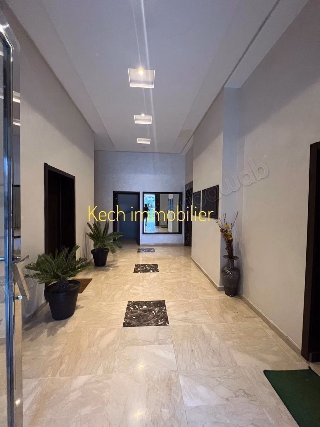 Joli appartement 2 chambres vide piscine