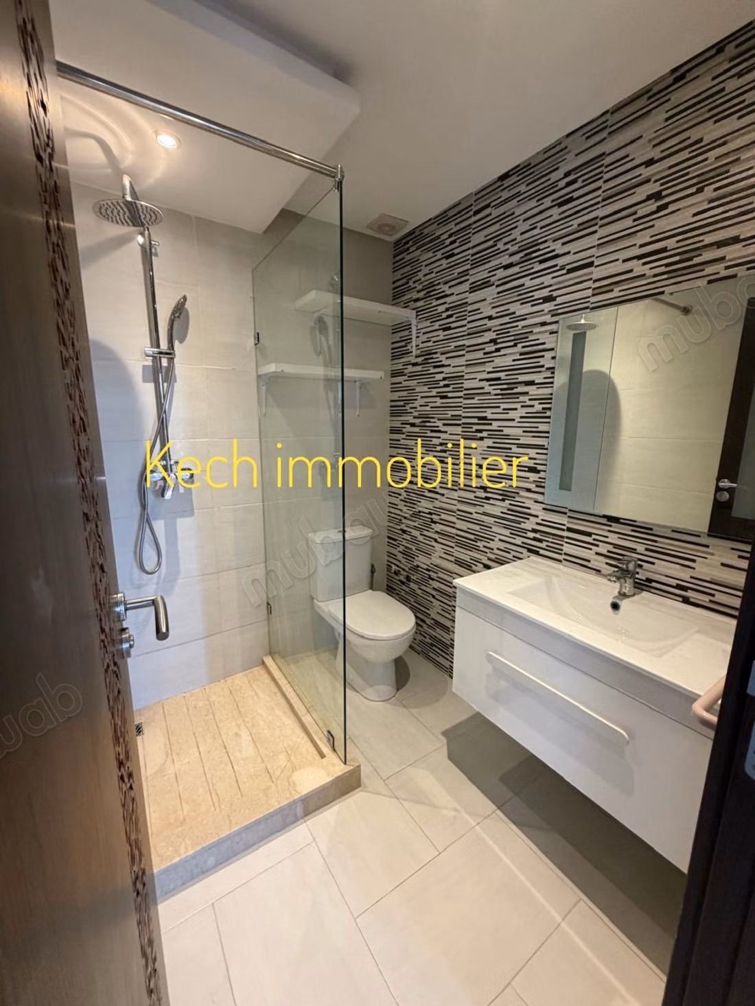 Joli appartement 2 chambres vide piscine