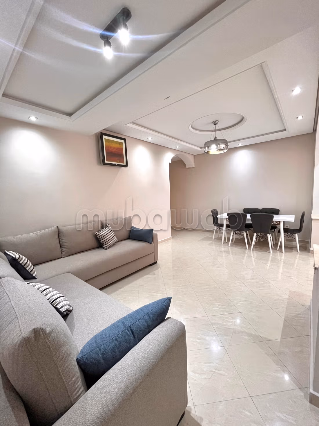 Appartement en location à De La Plage. 4 chambres. Bien meublé — 5